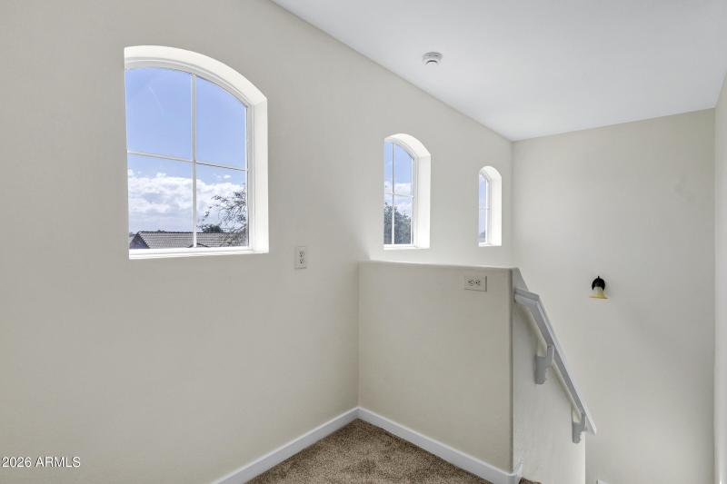 1140 E Ferrara St-18