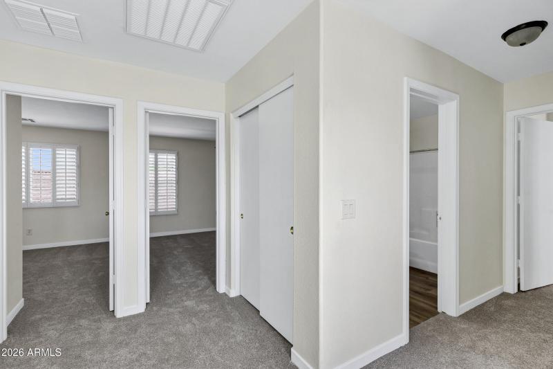 1140 E Ferrara St-19