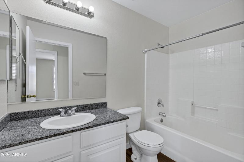 1140 E Ferrara St-23