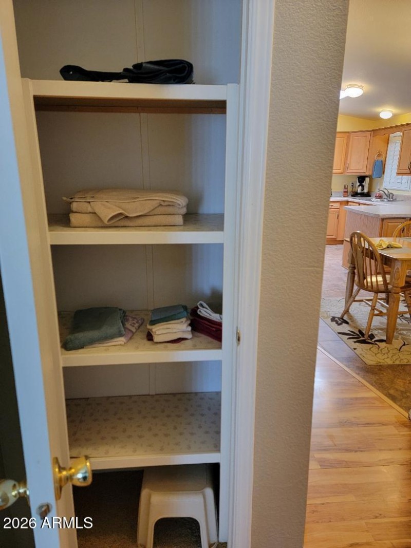 3731 linen closet