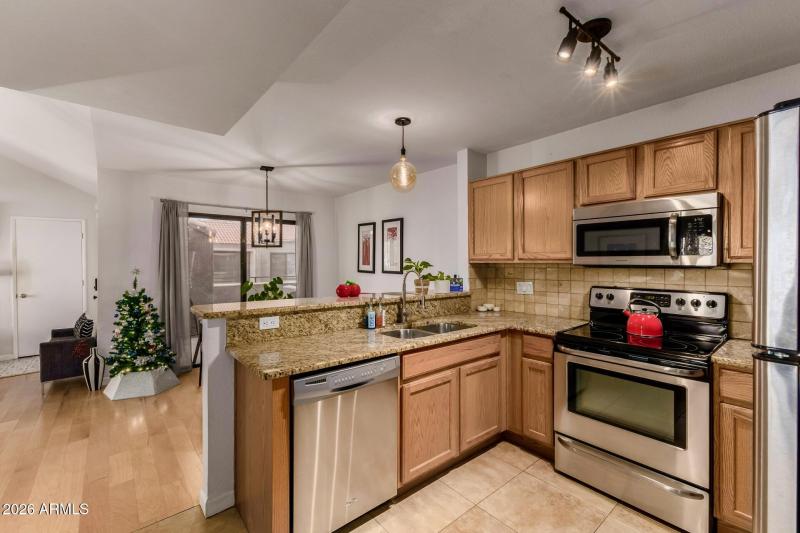 5122 E Shea Blvd 2097