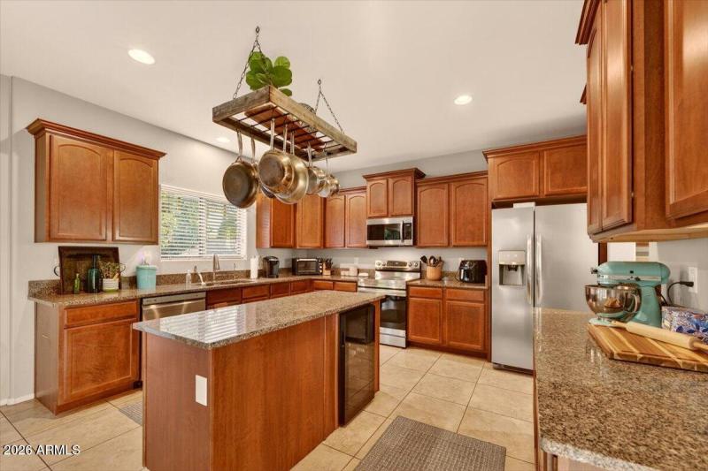 Granite Kitchen and Prep Island