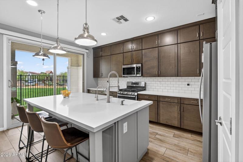 12-web-or-mls-02N Sparrow Ct