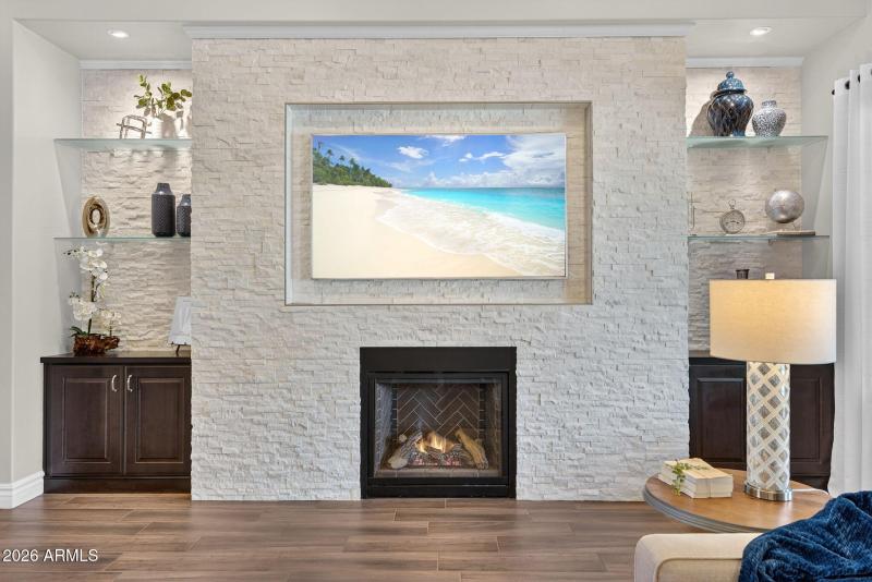 19-web-or-mls-56E Mead Dr