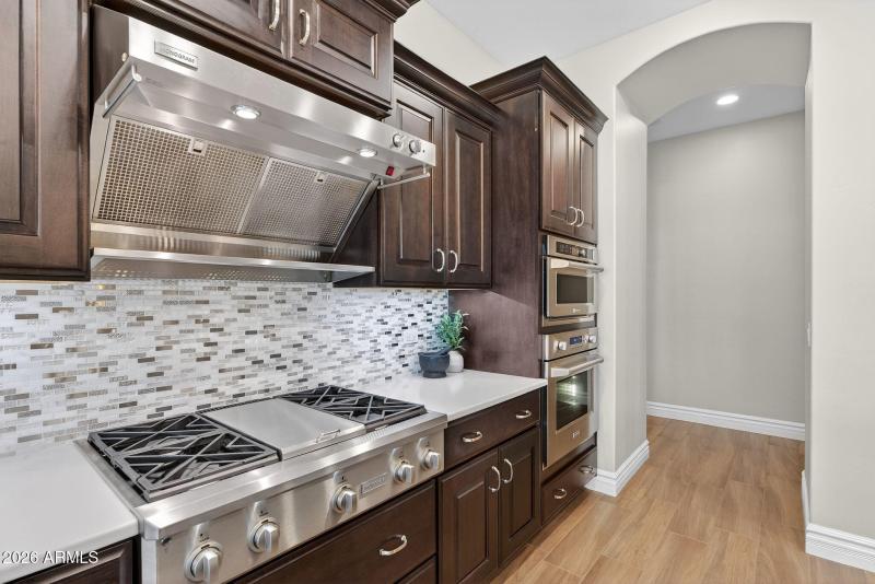 23-web-or-mls-79E Mead Dr