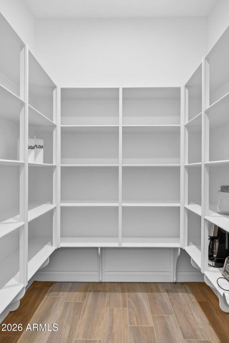 26-web-or-mls-82E Mead Dr