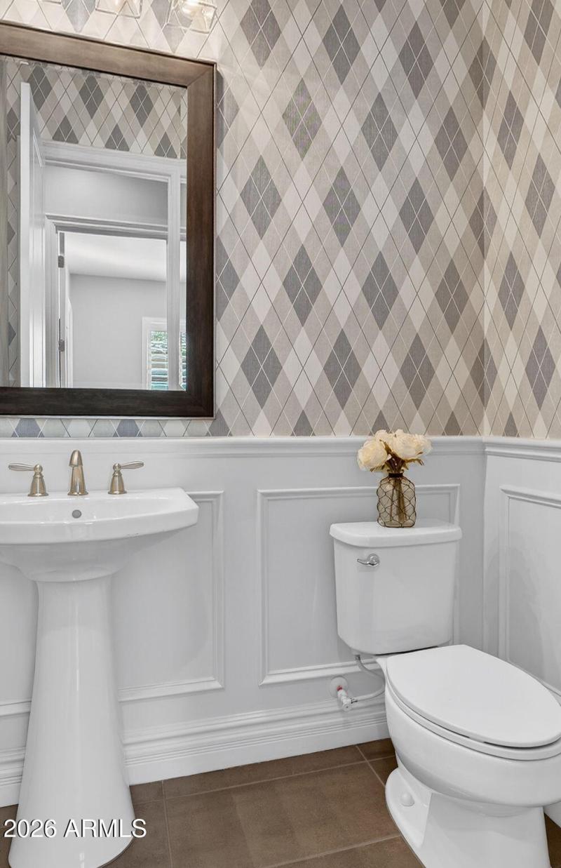 52-web-or-mls-32E Mead Dr