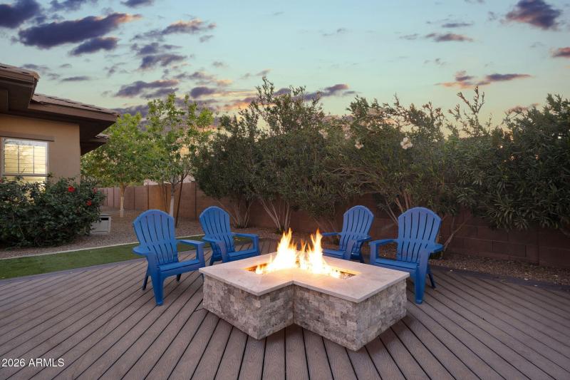 67-web-or-mls-2312 E Mead-7