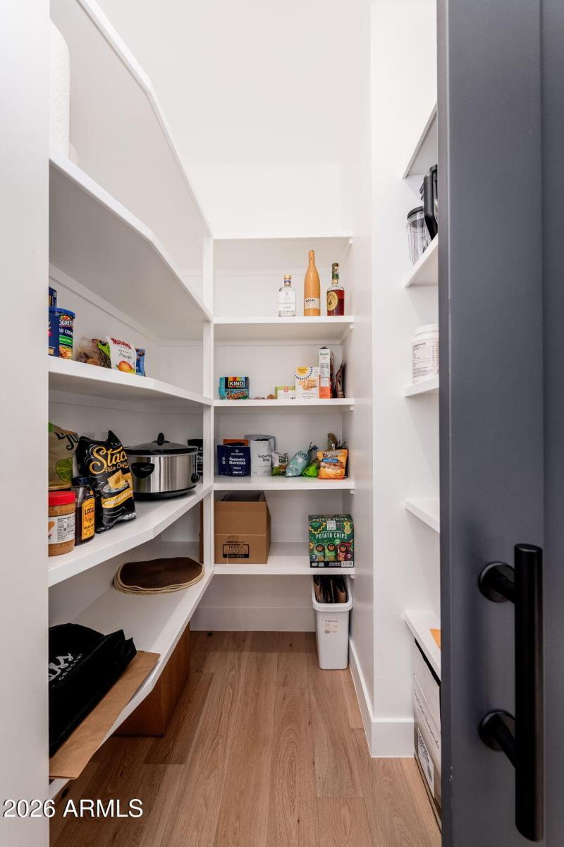 Walk in pantry