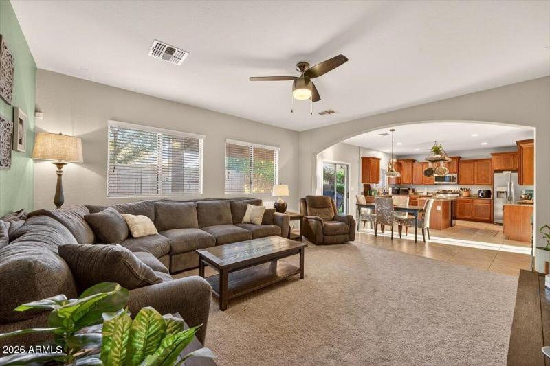 Spacious Family Room Retreat