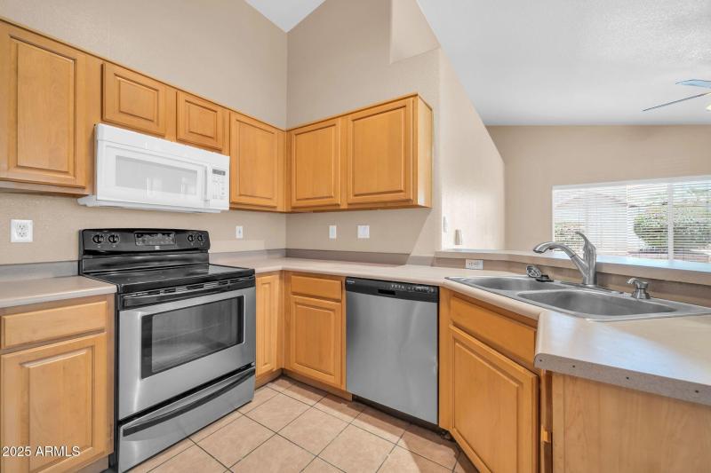 8544 W Cherry Hills Dr-14