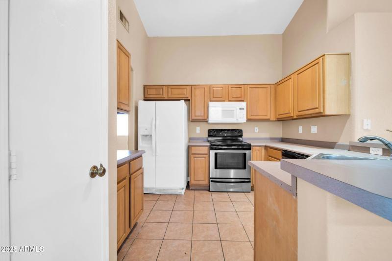 8544 W Cherry Hills Dr-16