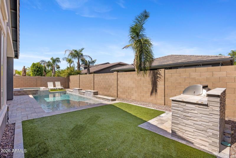 45-web-or-mls-2860-e-pinto-dr