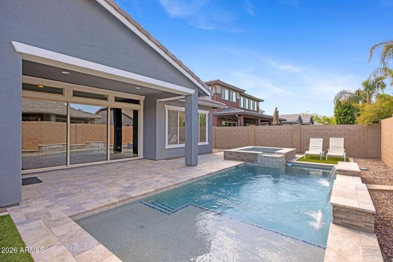 40-web-or-mls-2860-e-pinto-dr