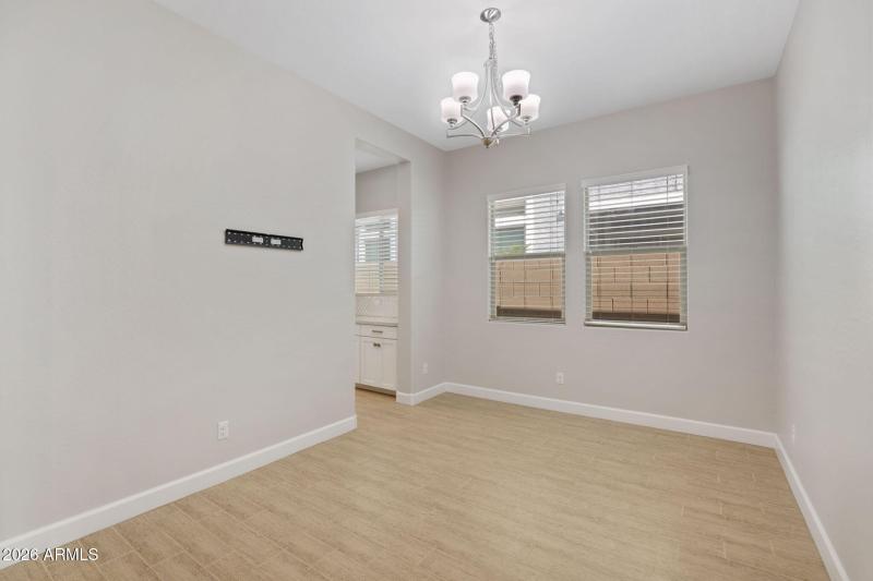 6-web-or-mls-2860-e-pinto-dr