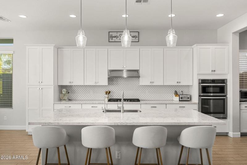 12-web-or-mls-2860-e-pinto-dr