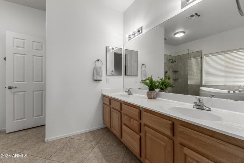 15- 1322 E Harwell Rd, Phoenix 85042