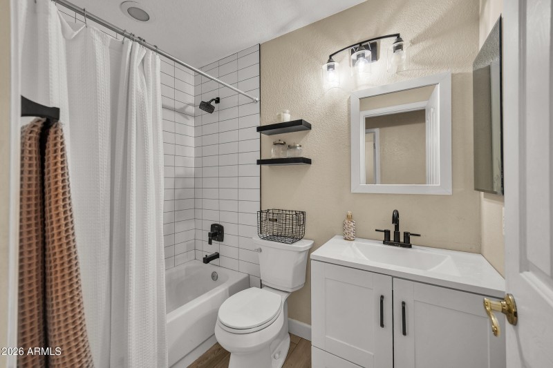 4629 E Gold Poppy Way-27