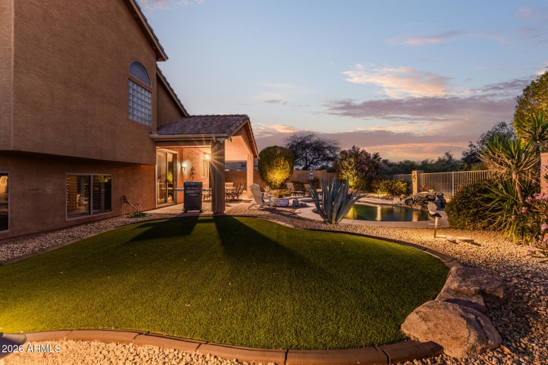 4443 E Morning Vista Ln