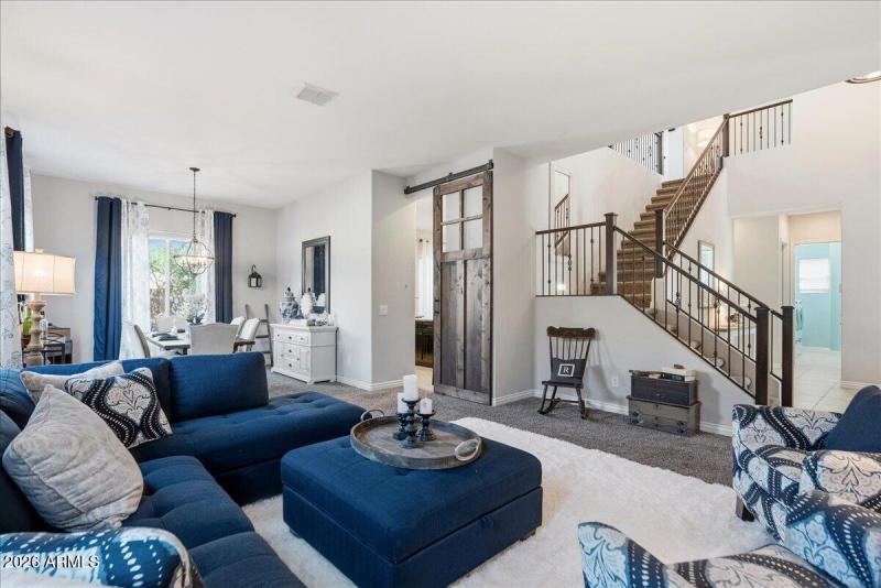 09-2486 E Lindrick Dr_RedHogMedia