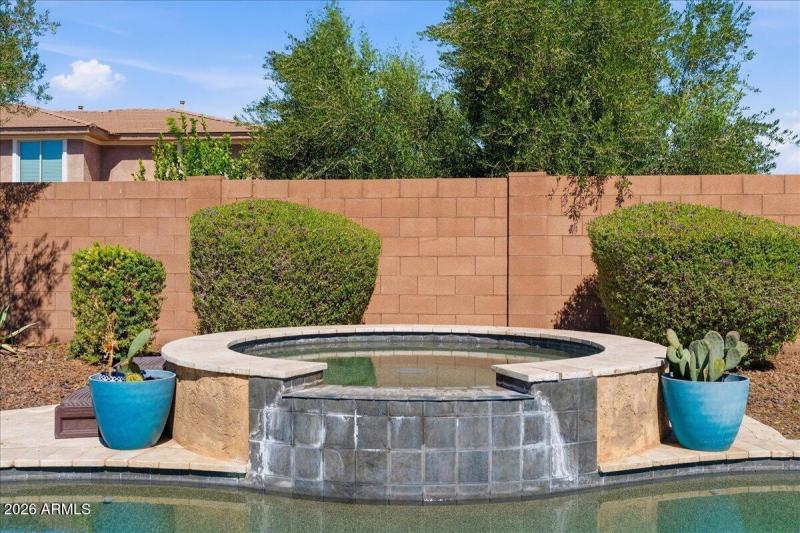 62-2486 E Lindrick Dr_RedHogMedia