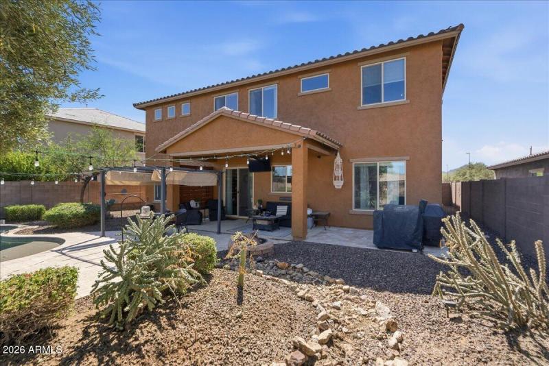 67-2486 E Lindrick Dr_RedHogMedia