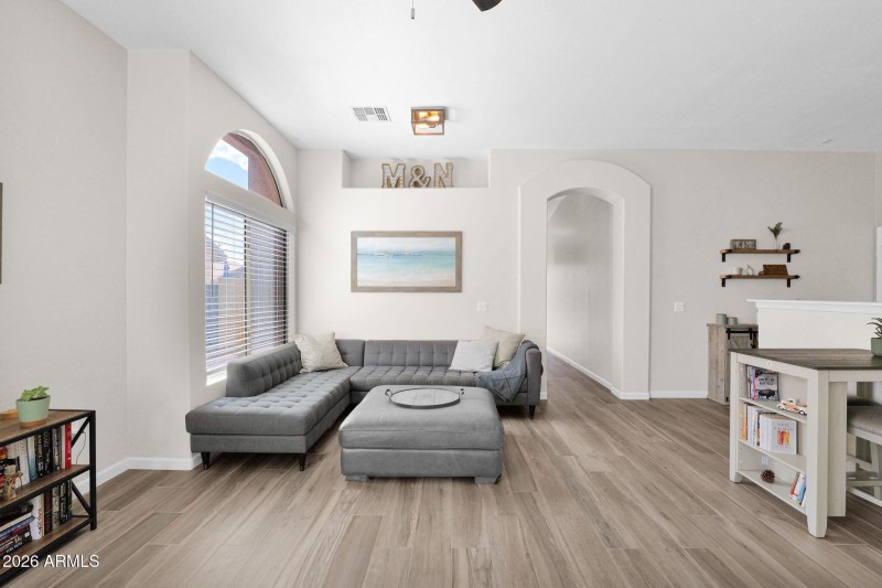 13-web-or-mls-P1558717