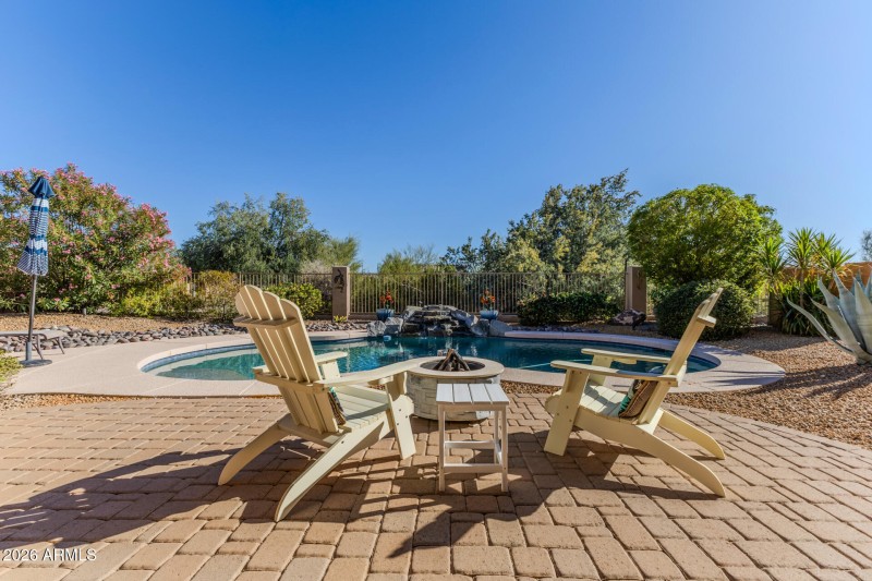 4443 E Morning Vista Ln