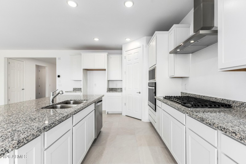 PHX_Miravida_Lot 1154_Dove_14731_Kitchen