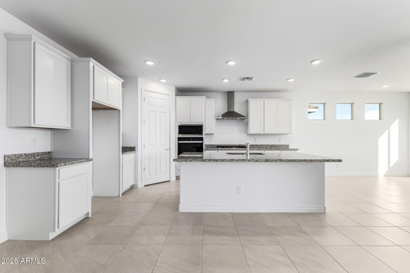 PHX_Miravida_Lot 1154_Dove_14731_Kitchen