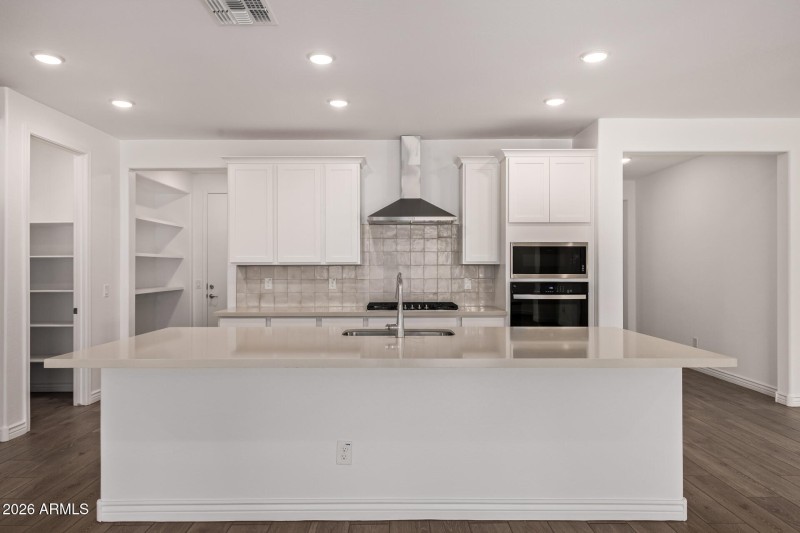 PHX_Miravida_Lot 1042_Blush_14789_Kitche