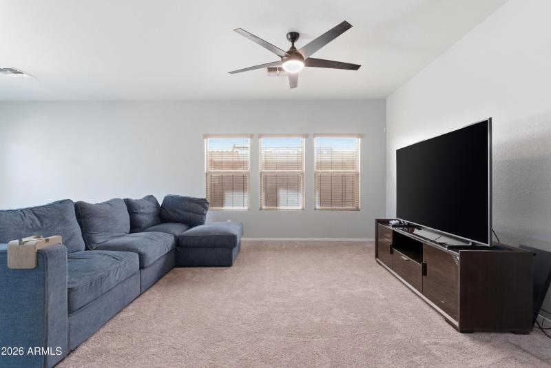 Familyroom_9498 N 82nd Gln