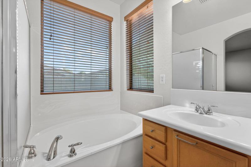 24-web-or-mls-36W Bloomfield Rd