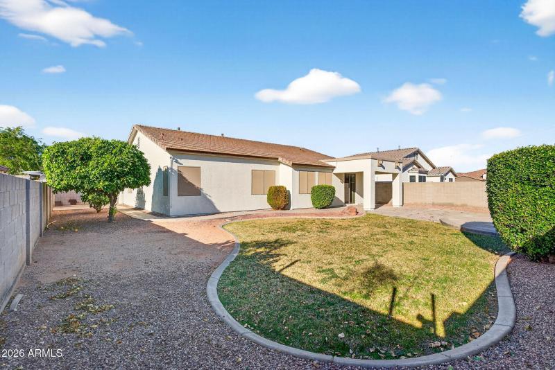 37-web-or-mls-38W Bloomfield Rd