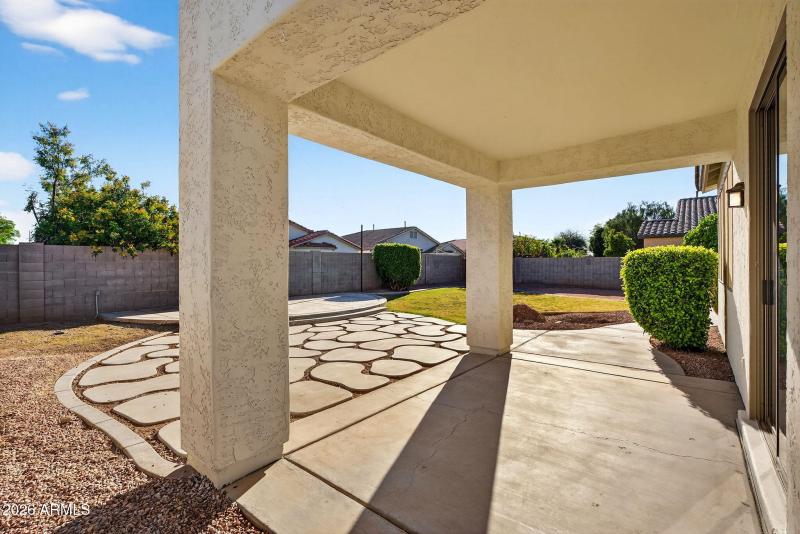 40-web-or-mls-40W Bloomfield Rd