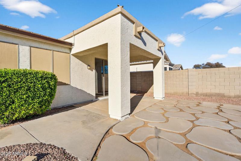 43-web-or-mls-42W Bloomfield Rd