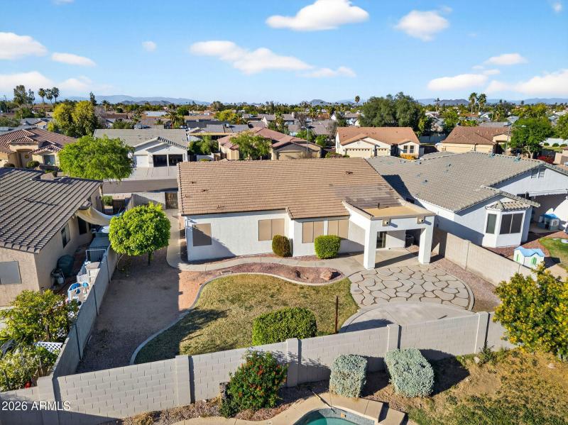 60-web-or-mls-62W Bloomfield Rd