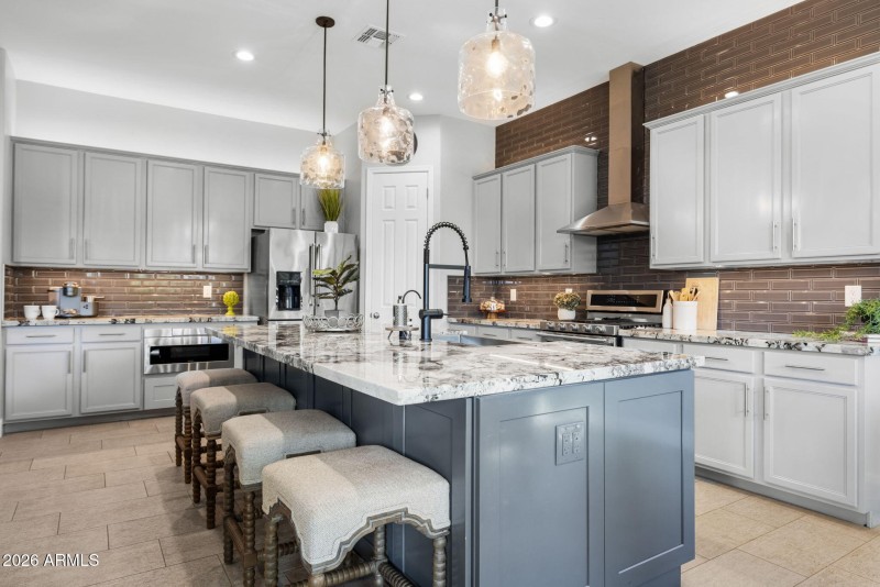 30-web-or-mls-260309-2445-W-Wildhorse-Dr