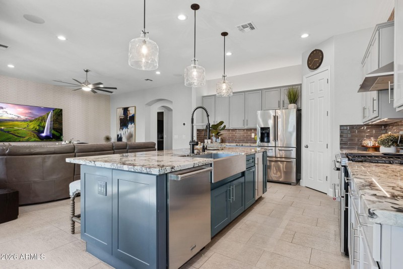 32-web-or-mls-260309-2445-W-Wildhorse-Dr