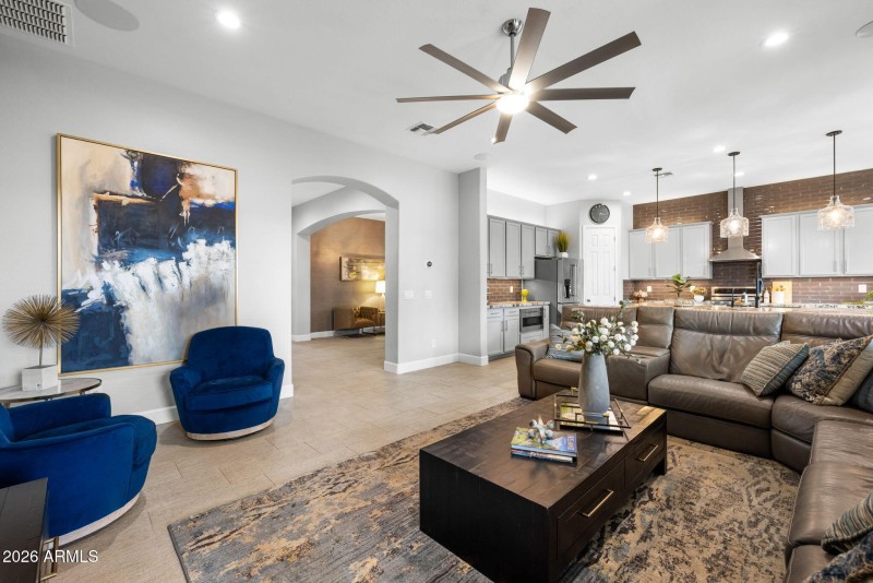 36-web-or-mls-260309-2445-W-Wildhorse-Dr