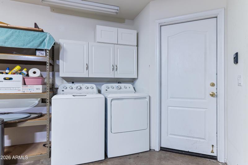 30_4104 w fallen leaf ln-30