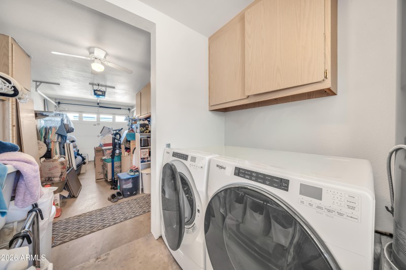 Beryl Ln-1.jpg Laundry to garage