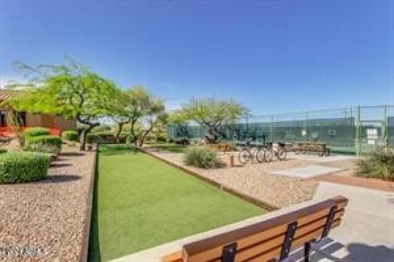 85e99bf229854c50b441976a46dc7a76-Small