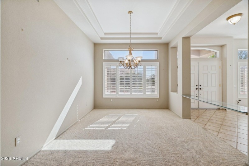 10-web-or-mls-22108-n-veterans-dr