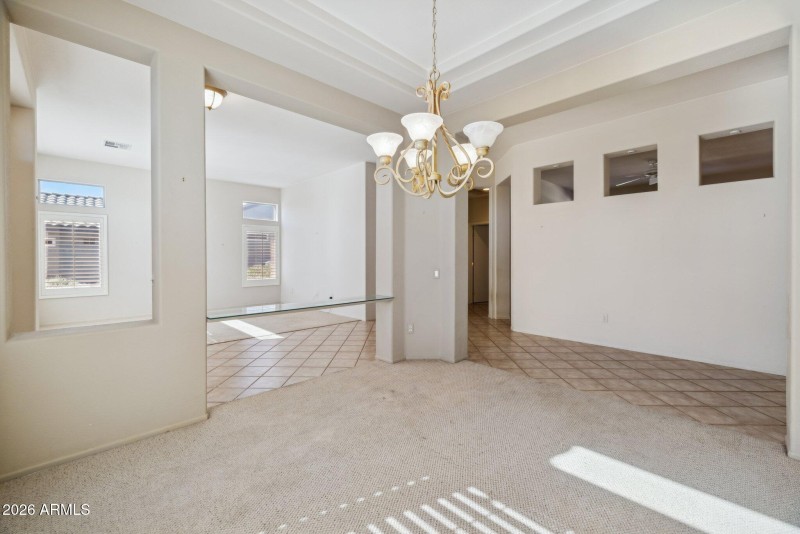 12-web-or-mls-22108-n-veterans-dr