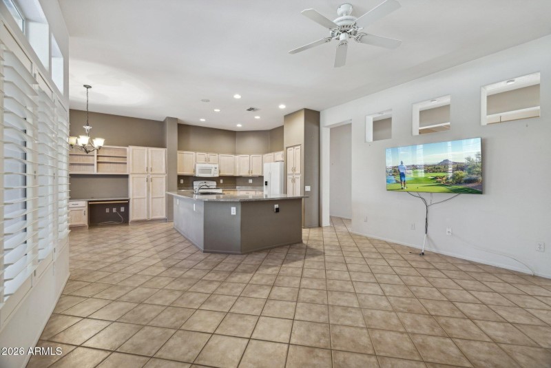 16-web-or-mls-22108-n-veterans-dr