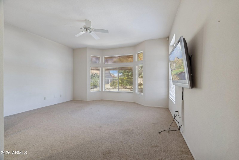 28-web-or-mls-22108-n-veterans-dr