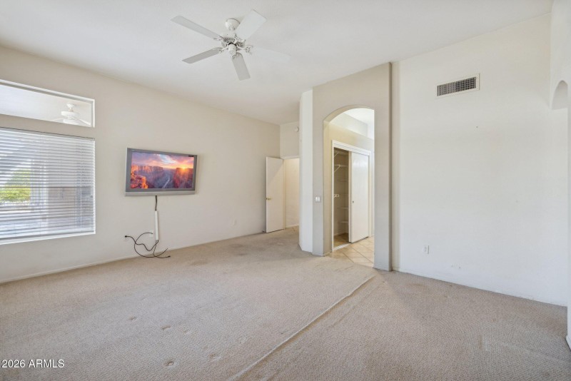 29-web-or-mls-22108-n-veterans-dr