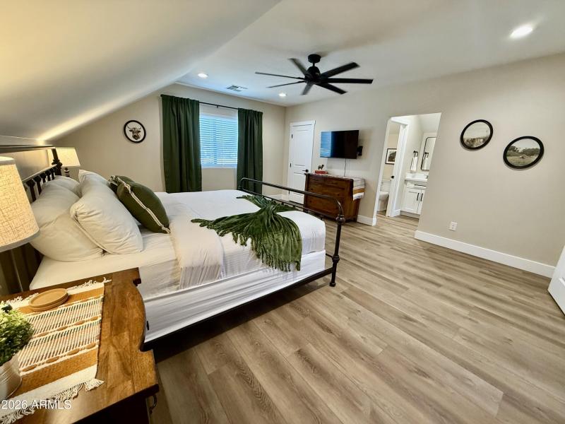 IMG_2497 Master Bedroom with En Suite Vi