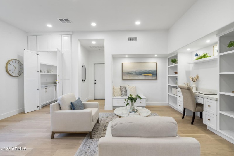 Cozy Sitting Area off Kitchen